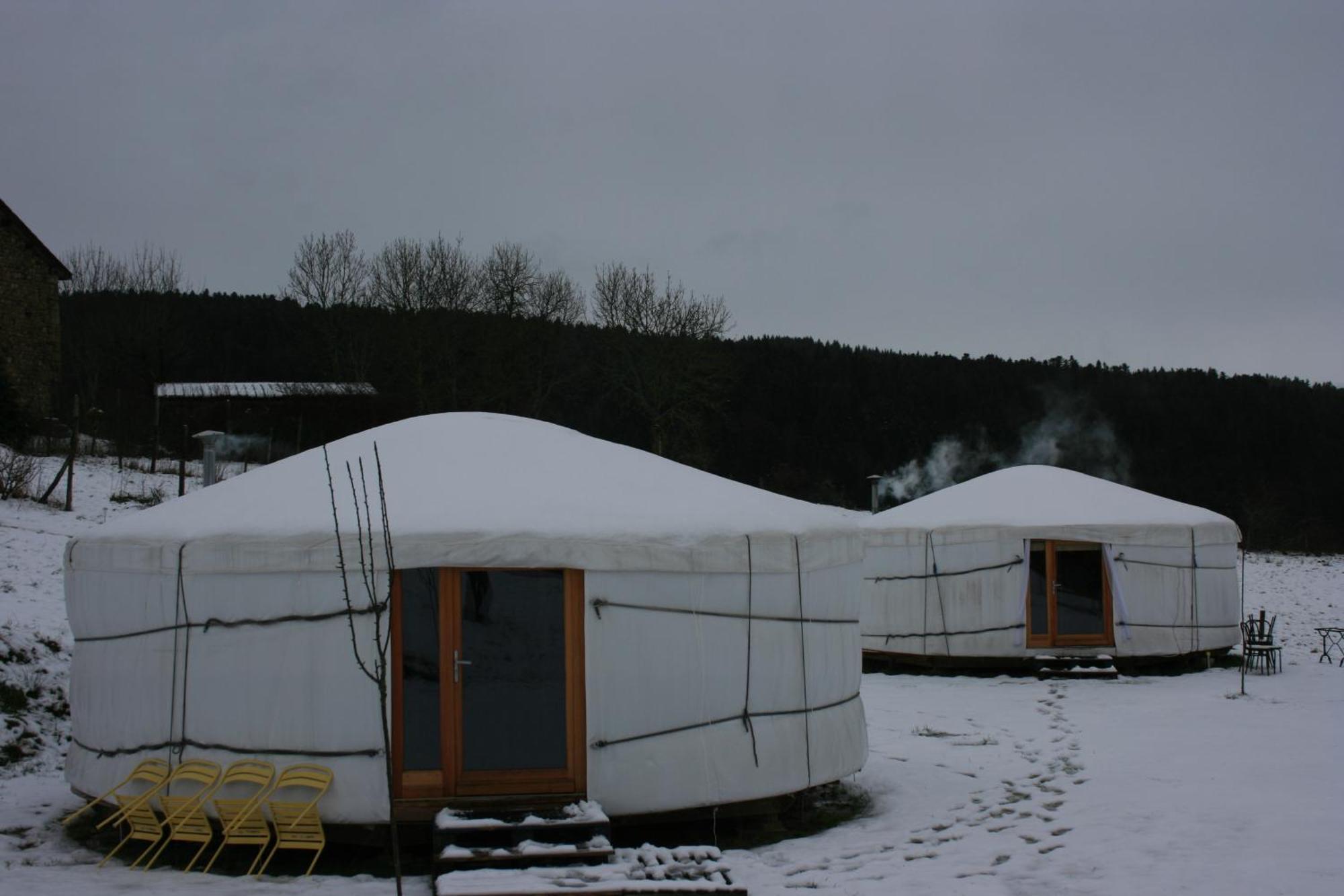 Yourtes En Terrasse Bonneval  Экстерьер фото
